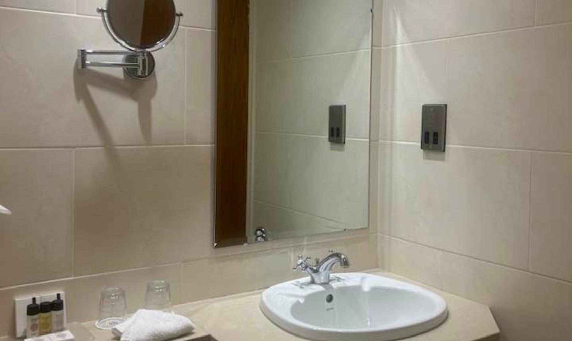 Temple Gate Hotel Ennis Zewnętrze zdjęcie